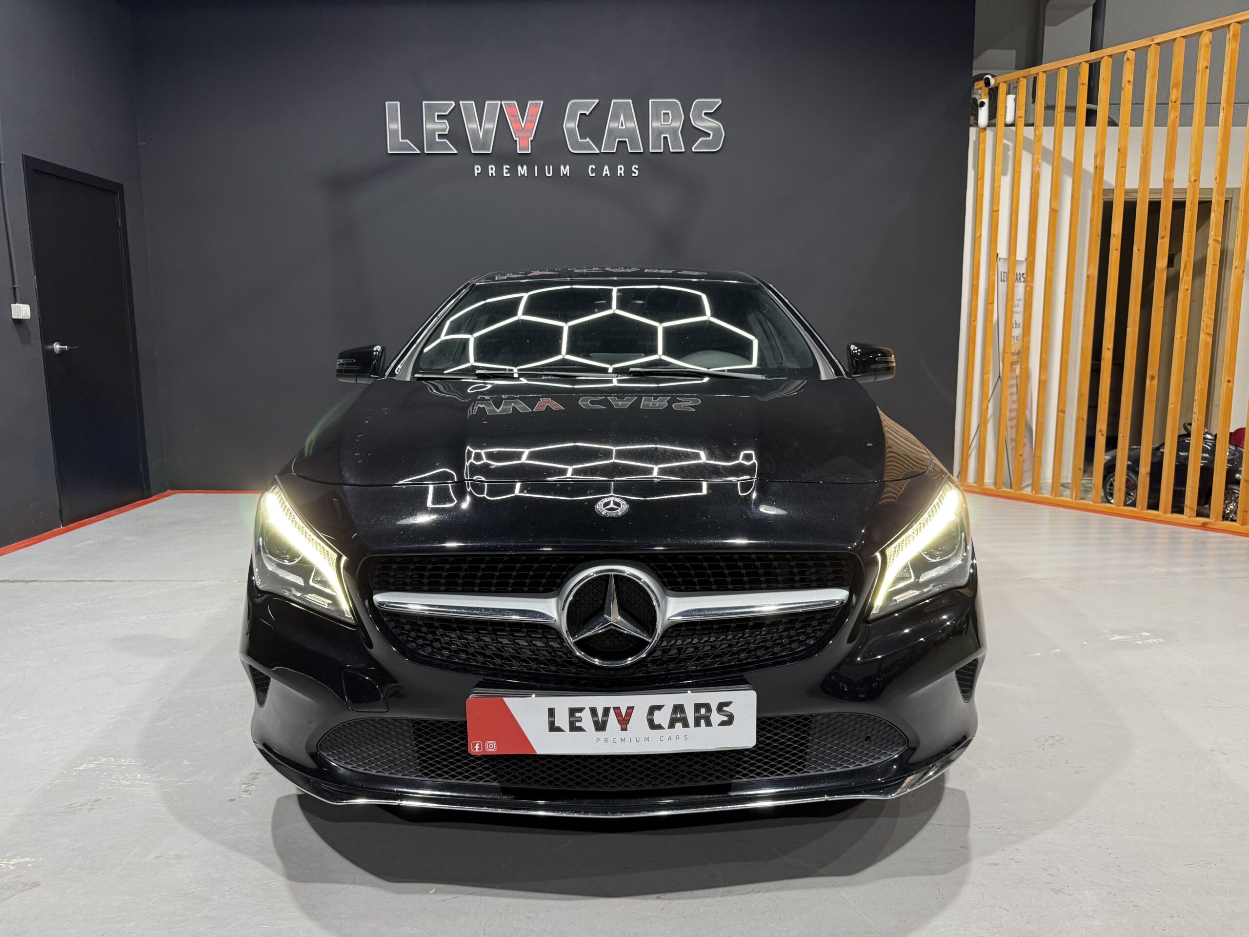 
								MERCEDES-BENZ Clase CLA 200 d full									