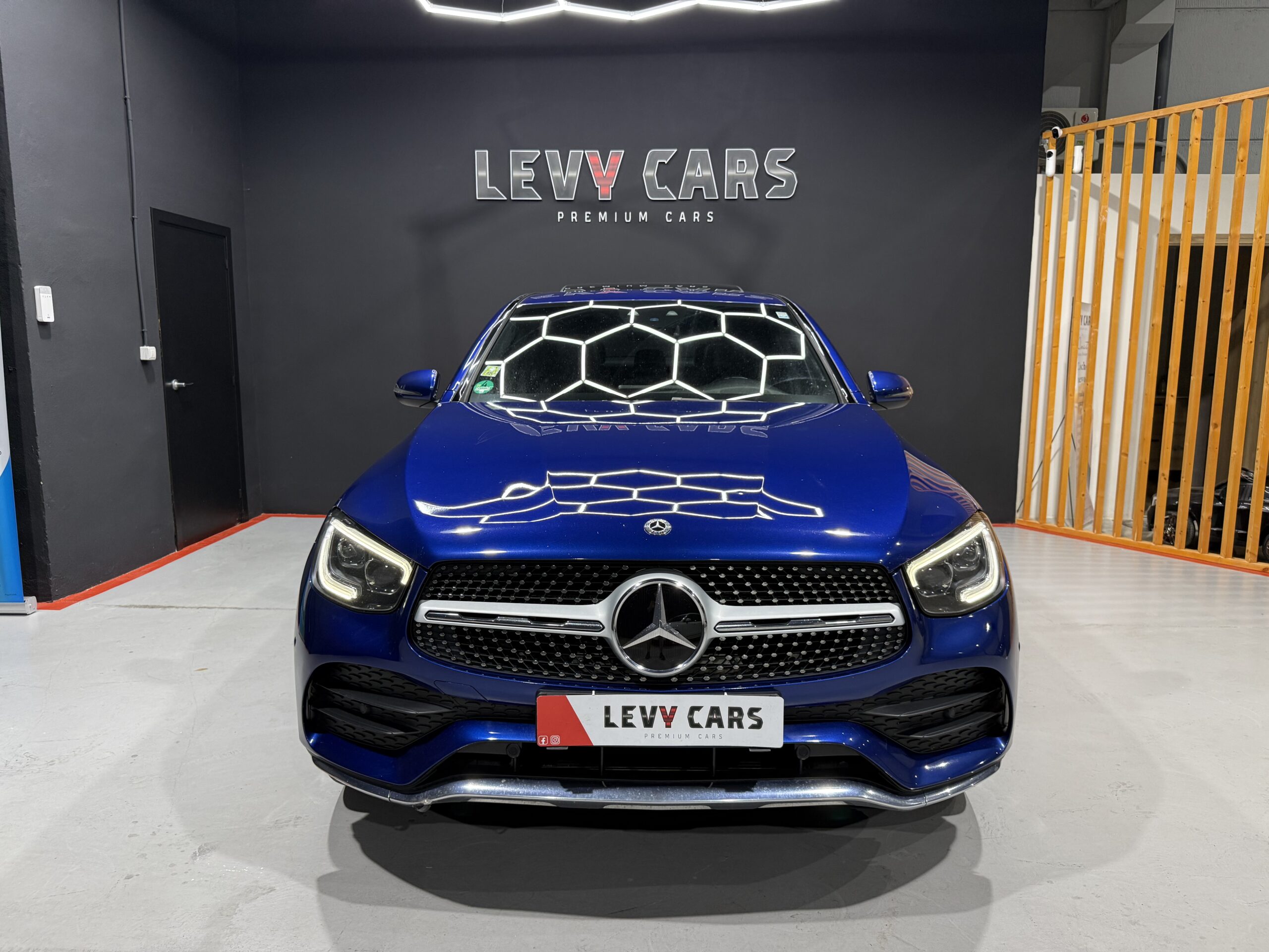 
								MERCEDES-BENZ GLC 300 d Coupé 4MATIC full									
