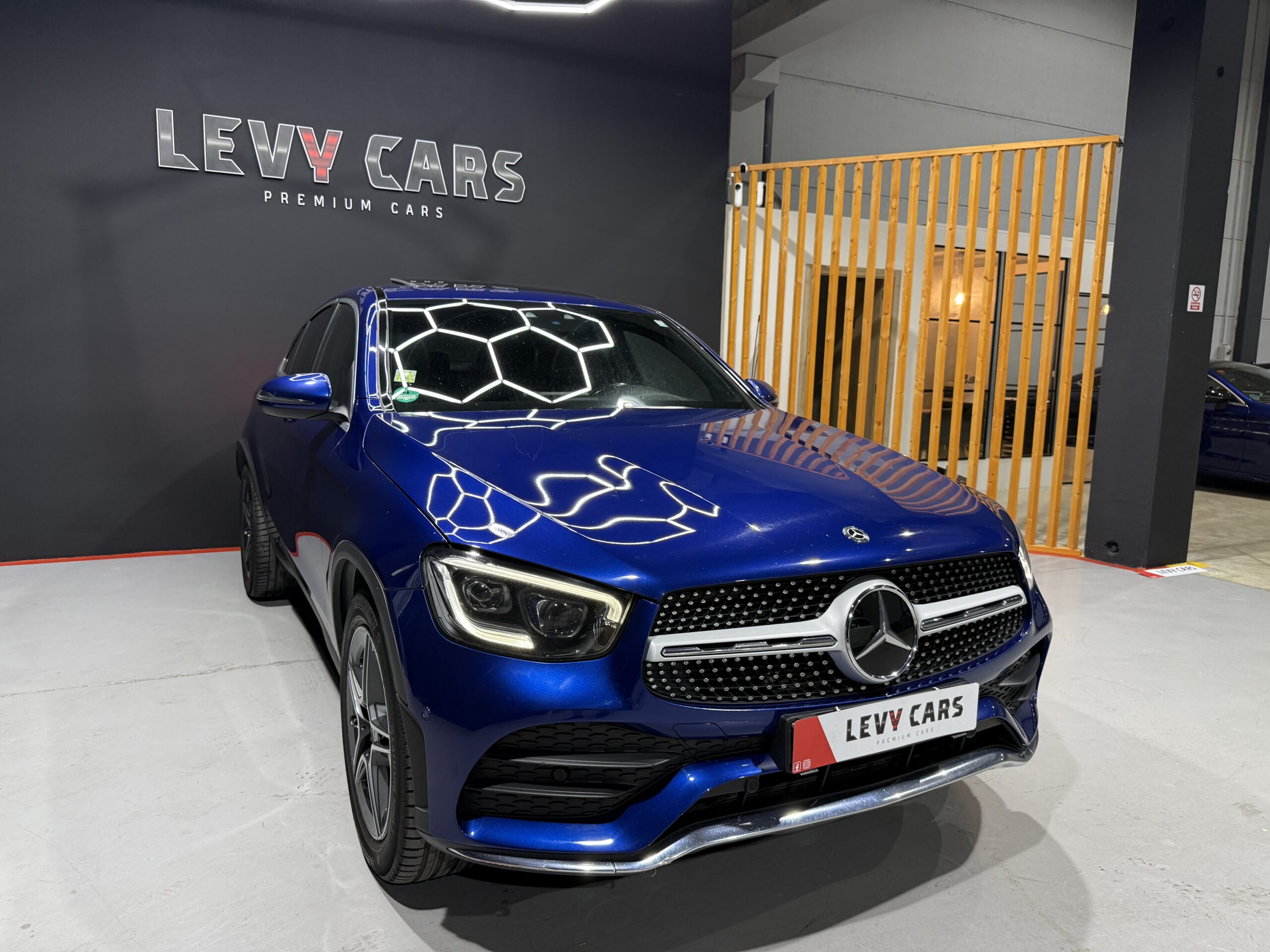 
								MERCEDES-BENZ GLC 300 d Coupé 4MATIC full									