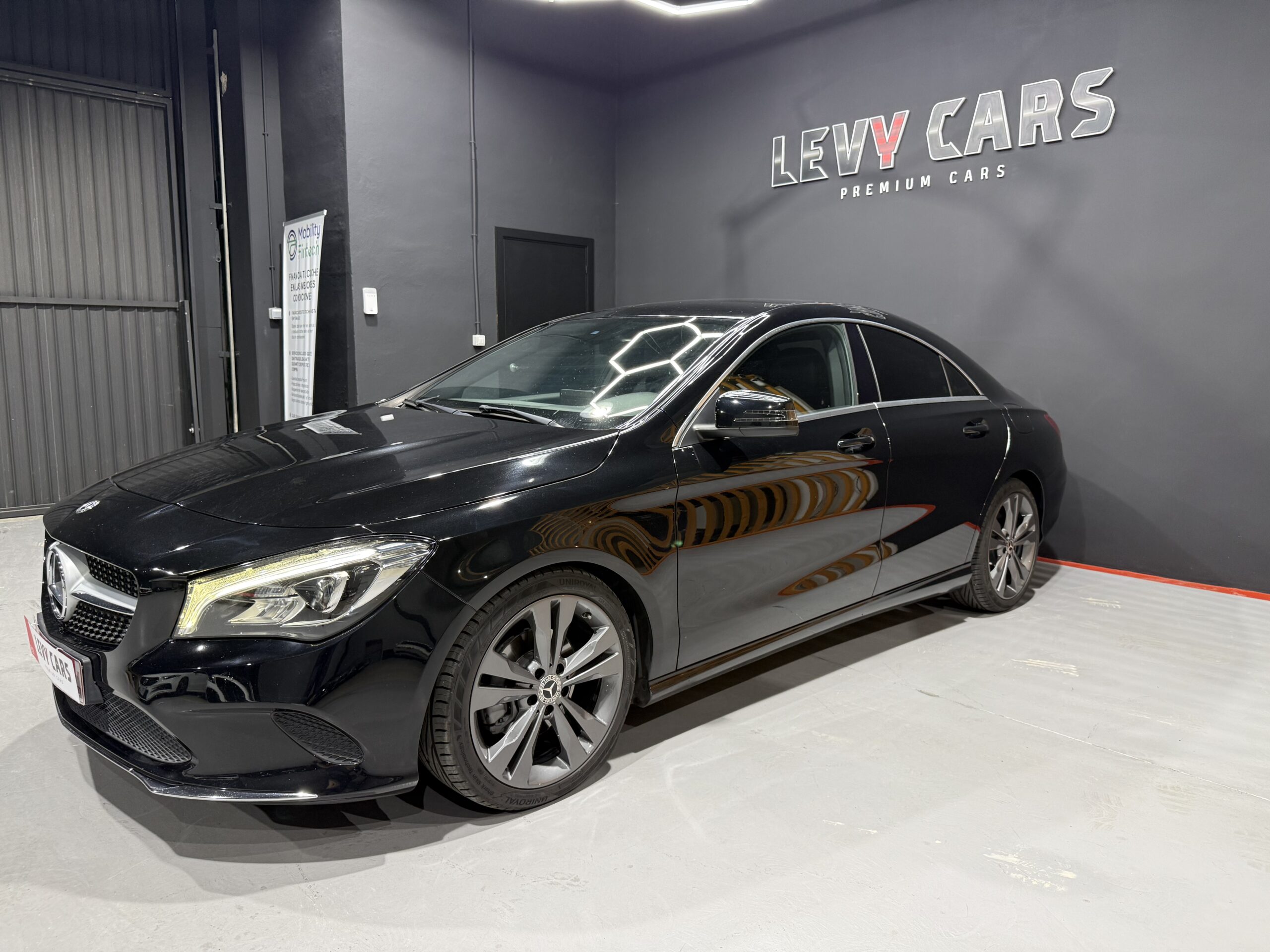 
								MERCEDES-BENZ Clase CLA 200 d full									