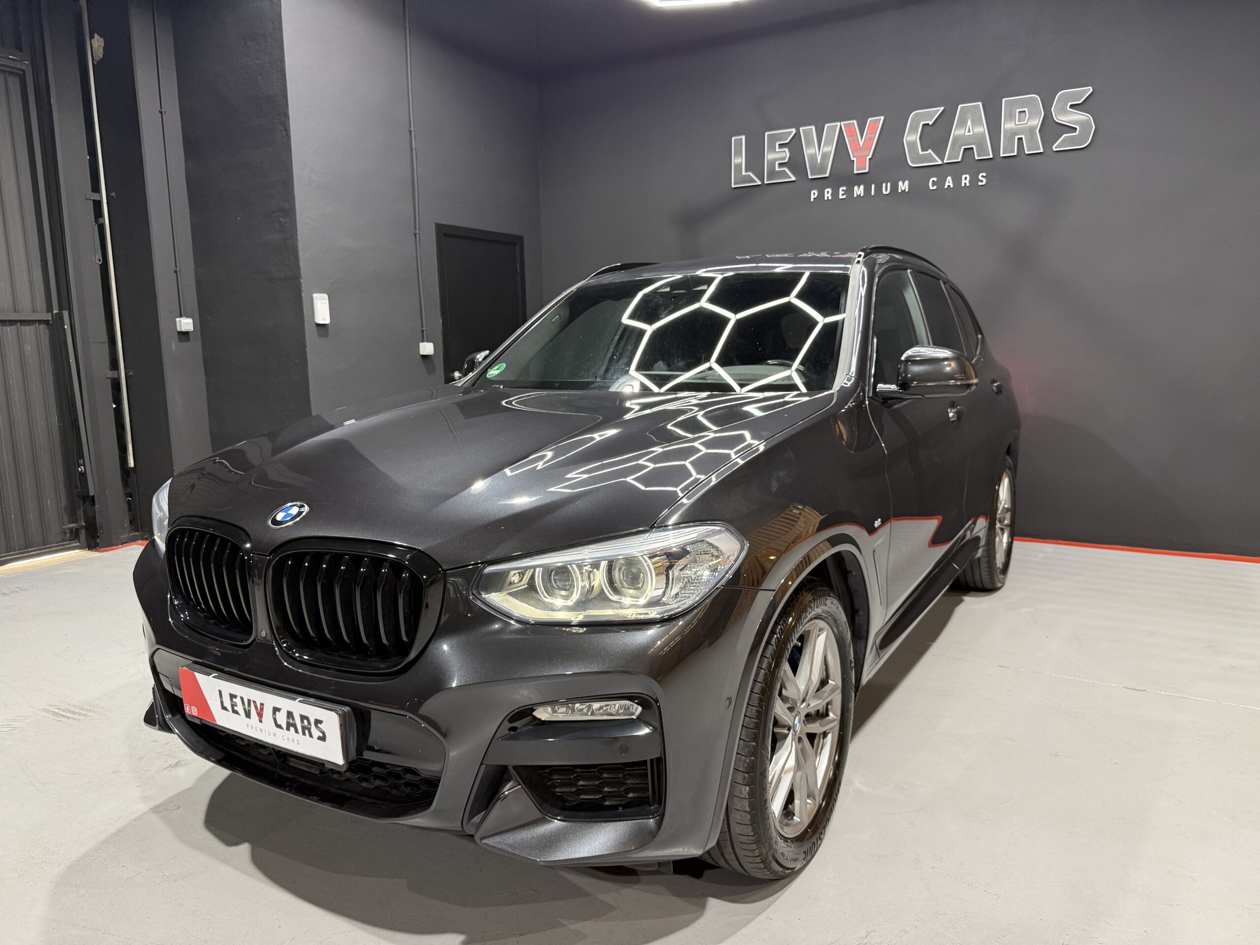 
								BMW X3 xDrive30d full									
