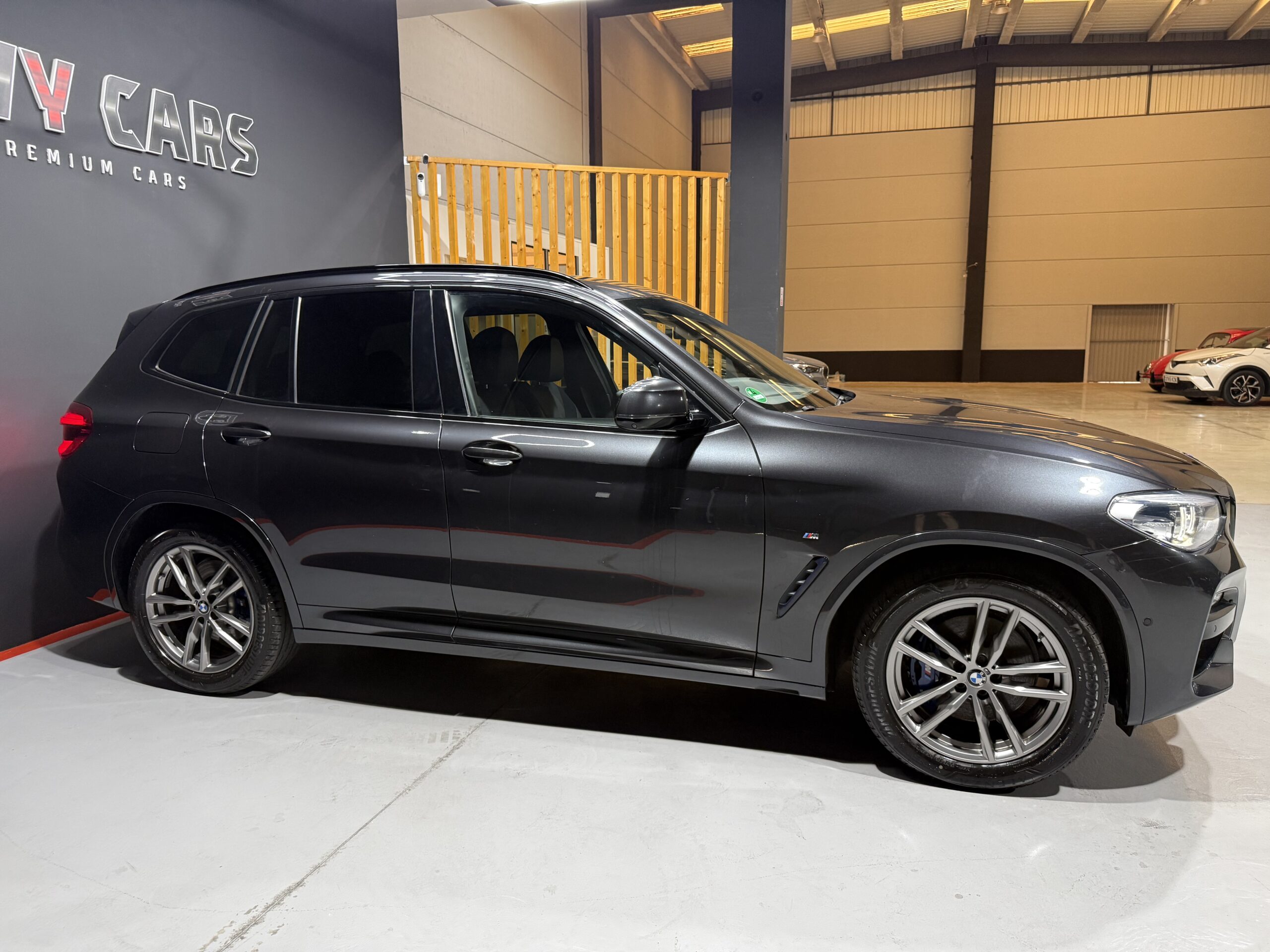
								BMW X3 xDrive30d full									