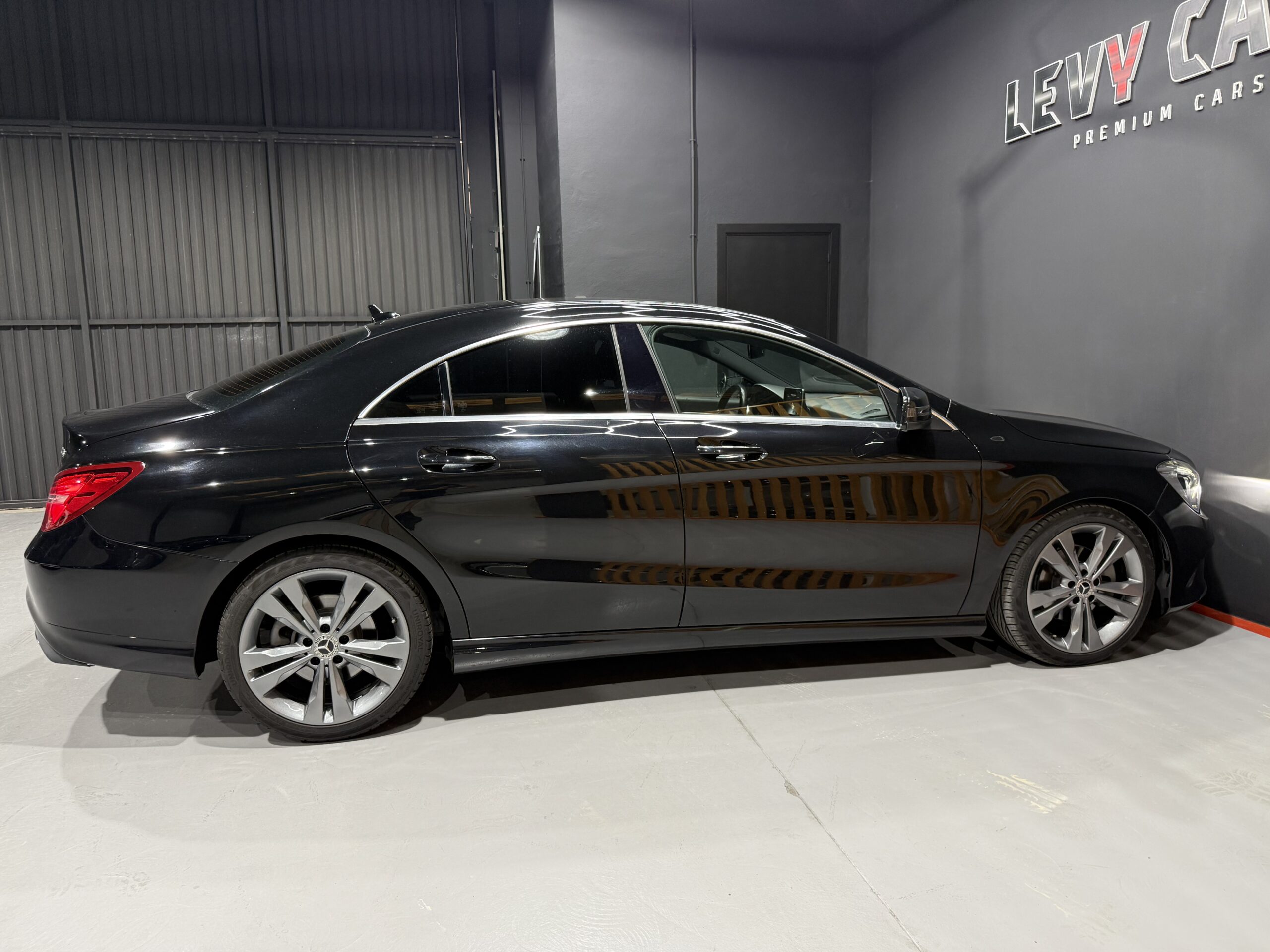 
								MERCEDES-BENZ Clase CLA 200 d full									