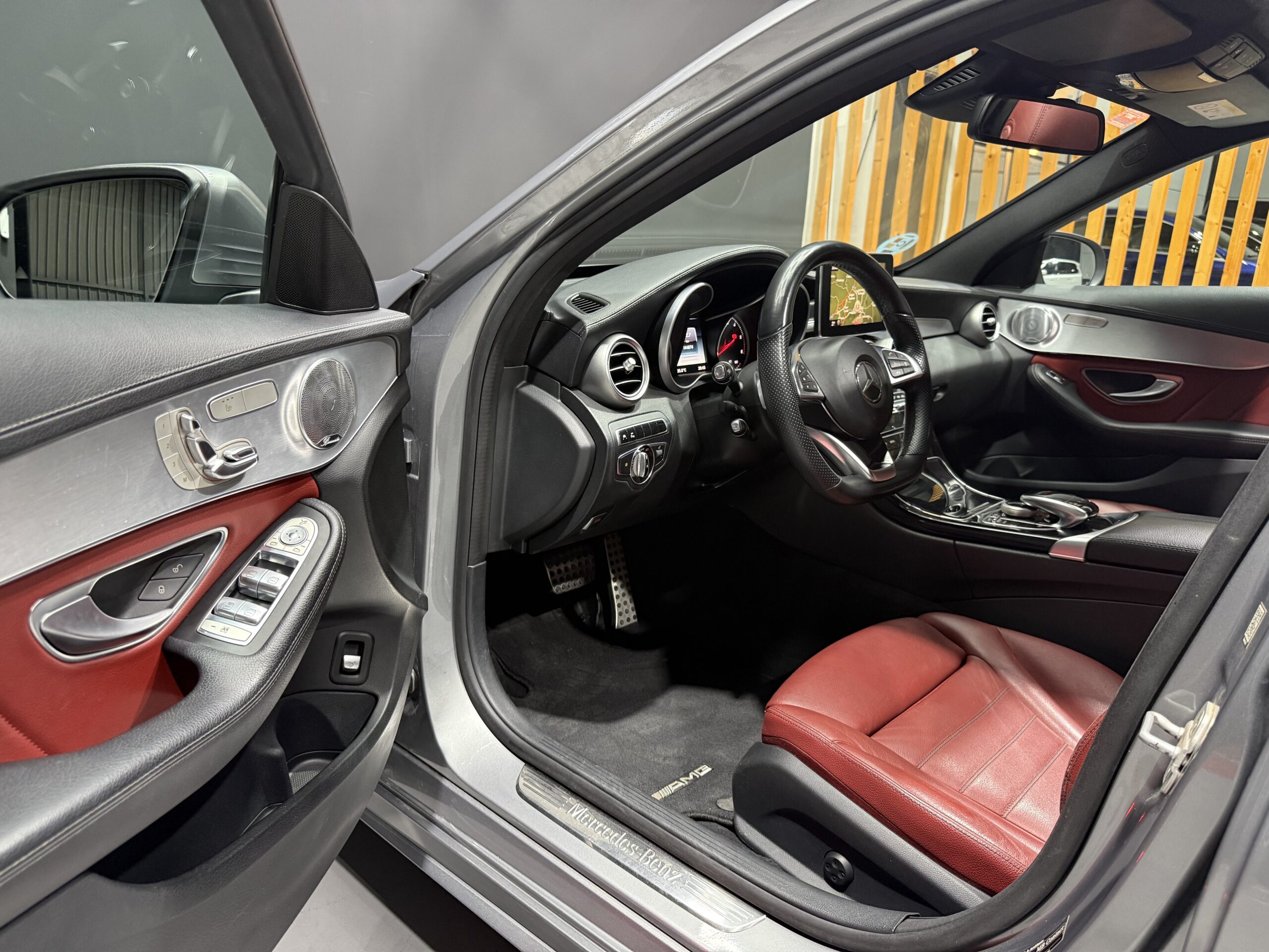 
								MERCEDES-BENZ Clase C C 220 d Sportive AMG full									
