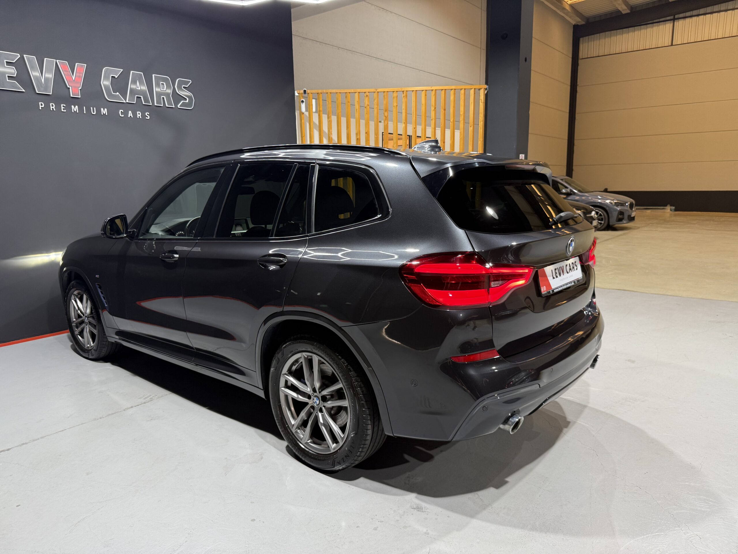 
								BMW X3 xDrive30d full									
