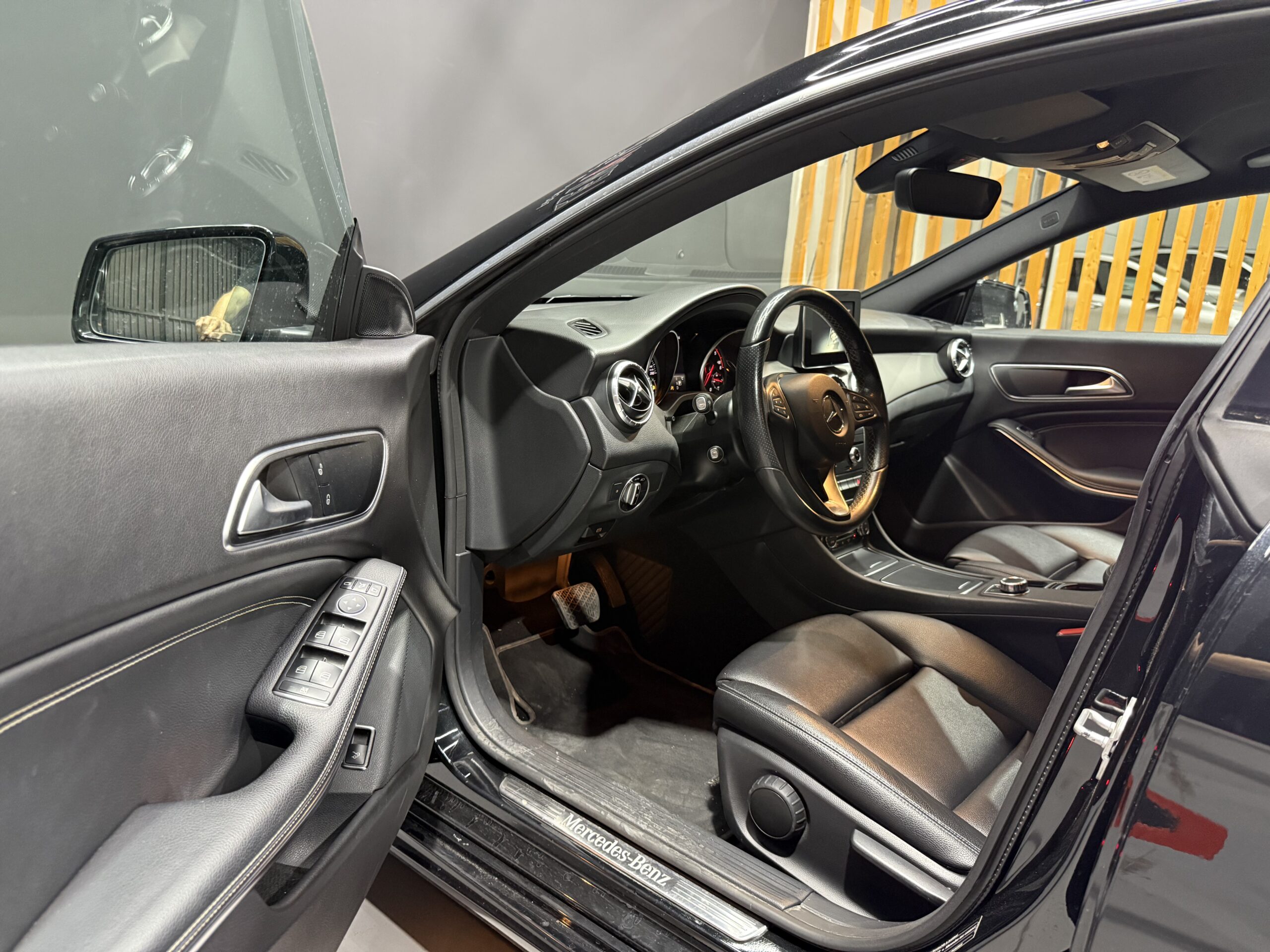 
								MERCEDES-BENZ Clase CLA 200 d full									