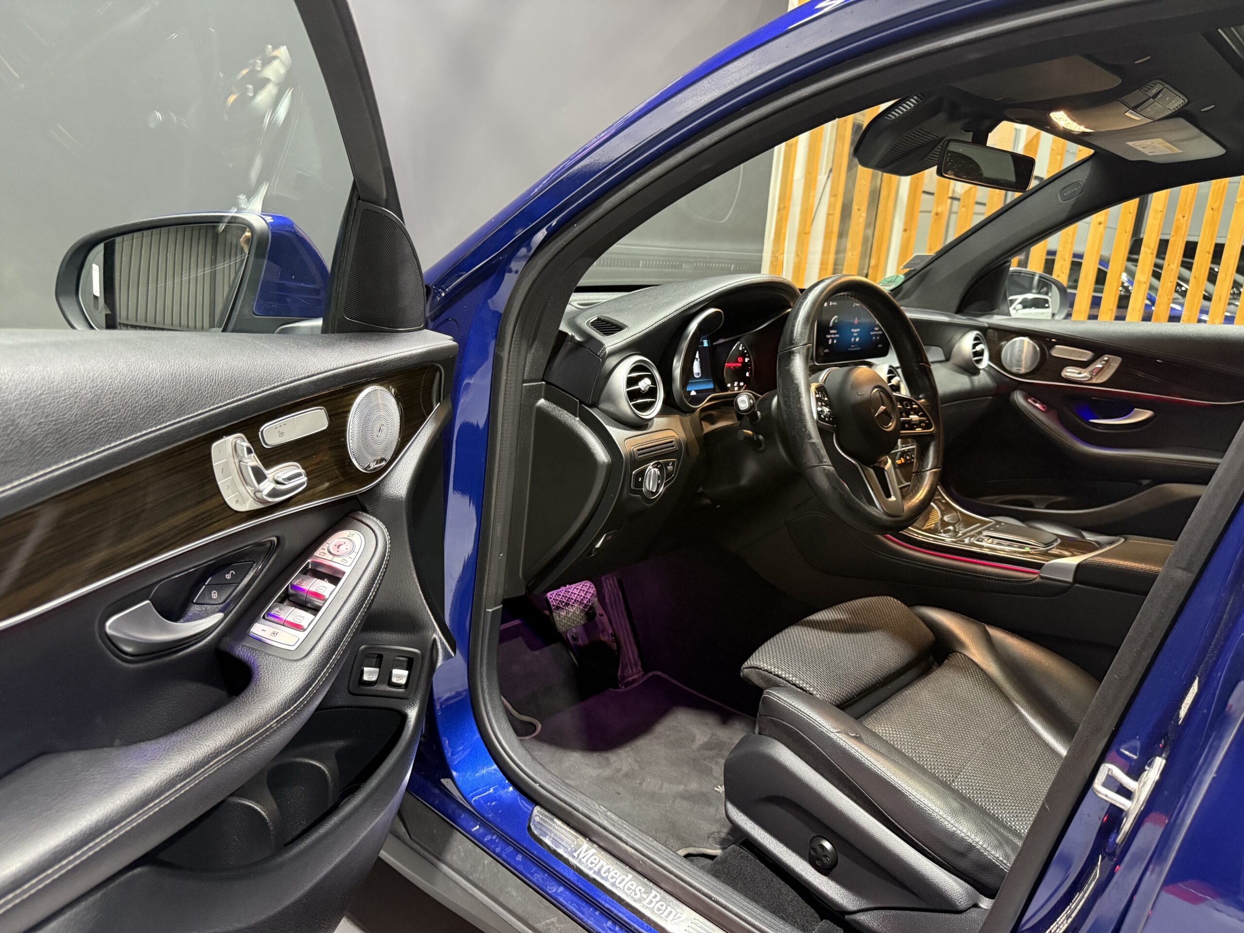 
								MERCEDES-BENZ GLC 300 d Coupé 4MATIC full									