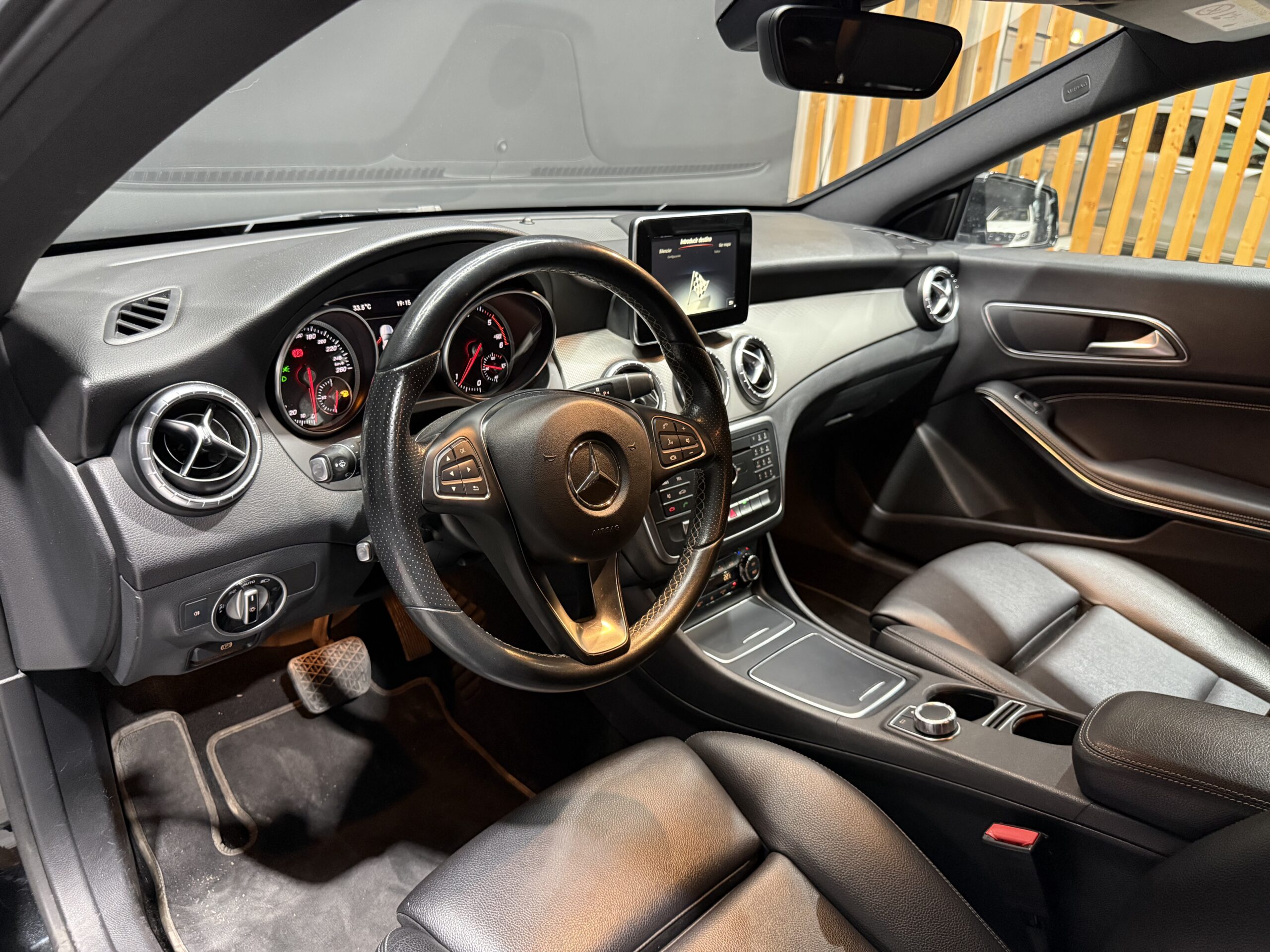
								MERCEDES-BENZ Clase CLA 200 d full									