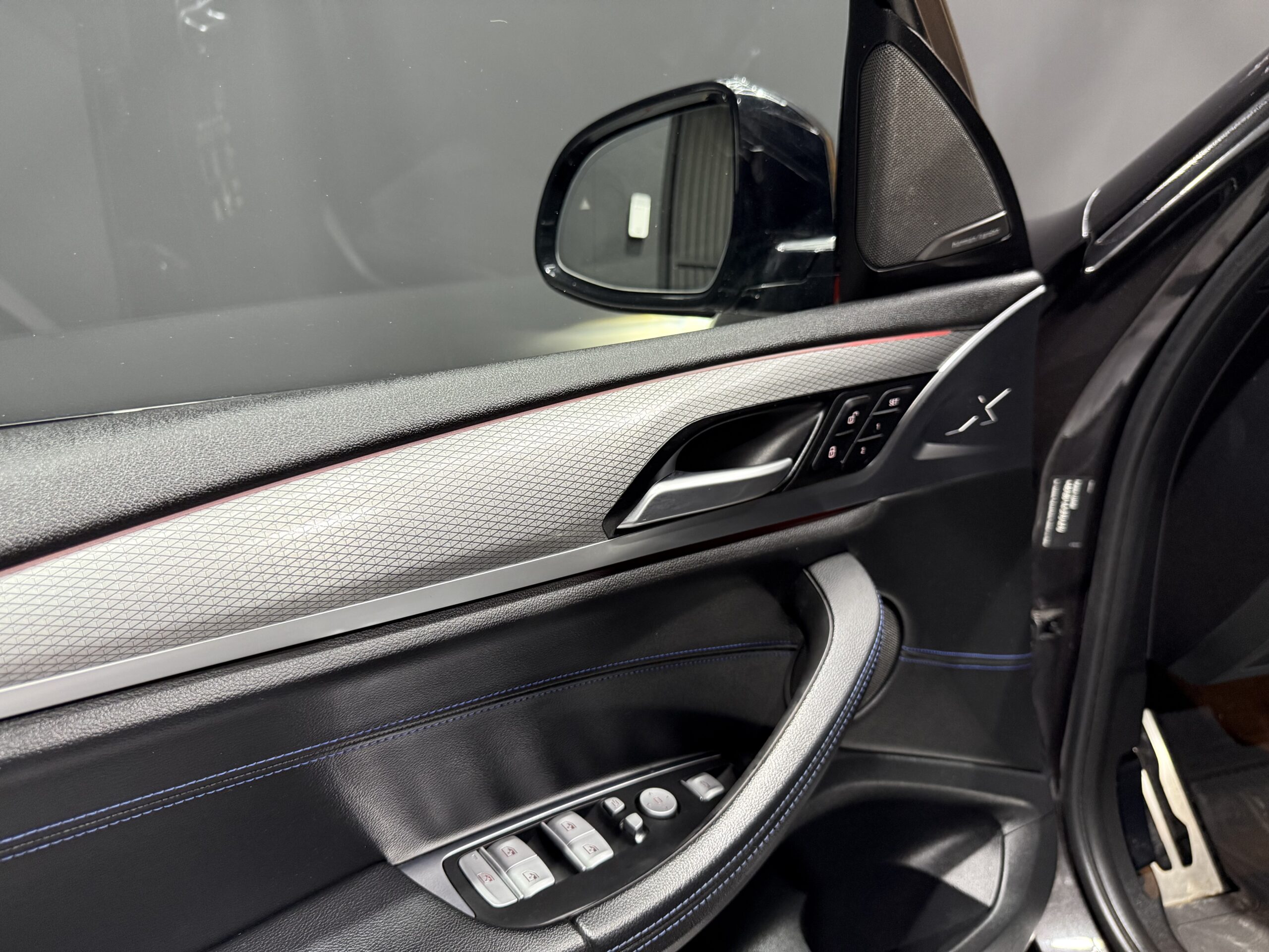 
								BMW X3 xDrive30d full									