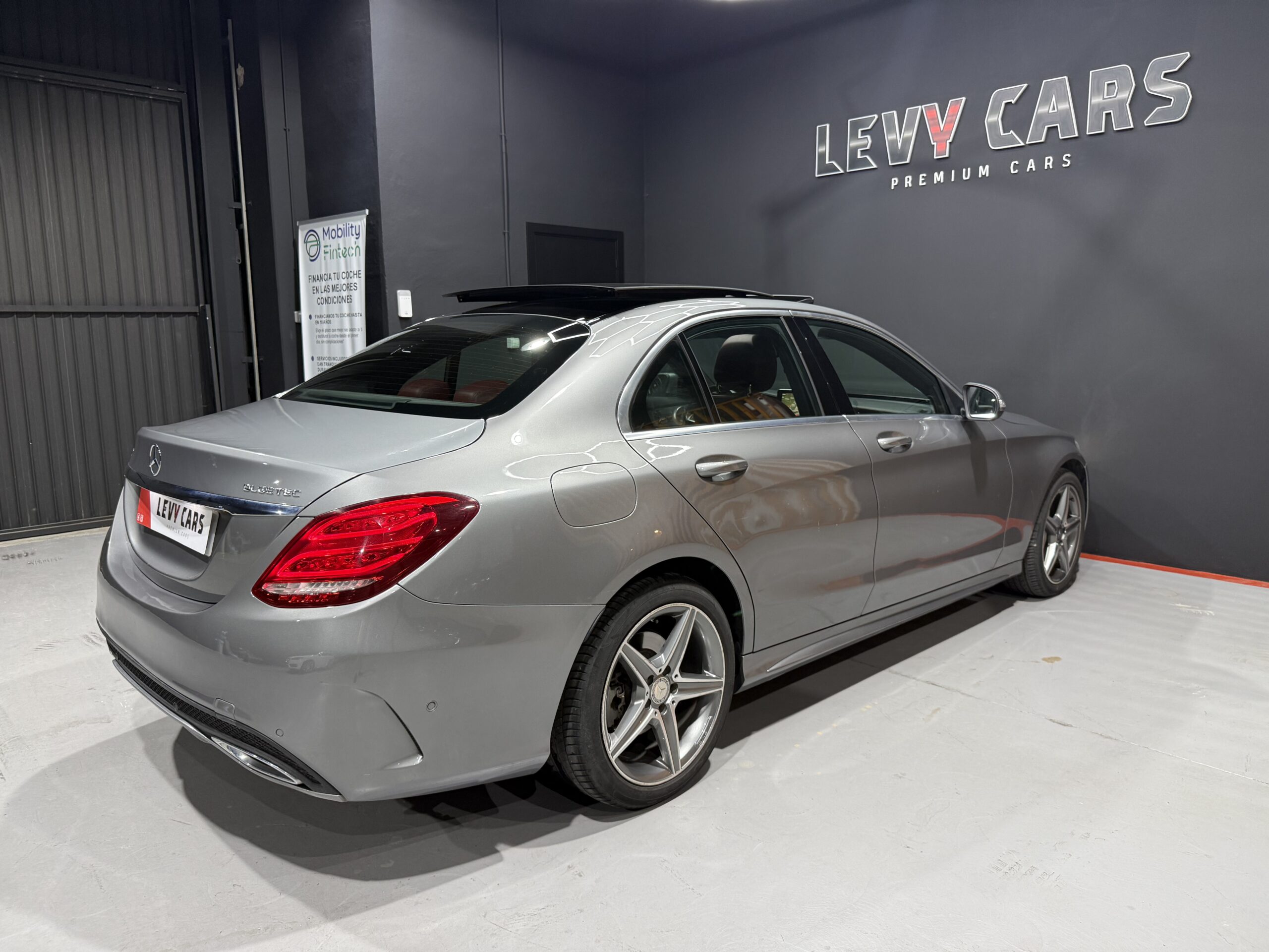 
								MERCEDES-BENZ Clase C C 220 d Sportive AMG full									