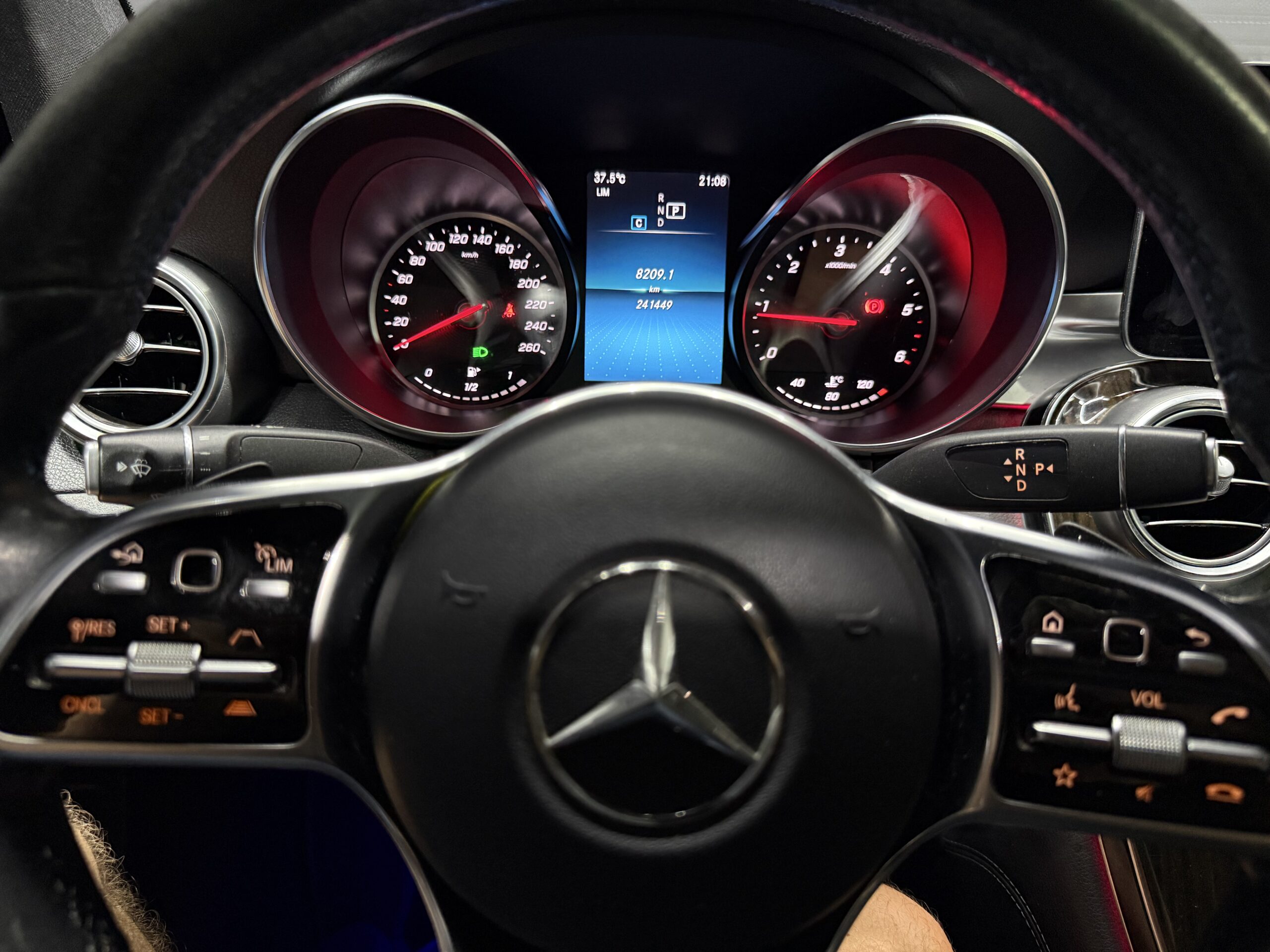 
								MERCEDES-BENZ GLC 300 d Coupé 4MATIC full									