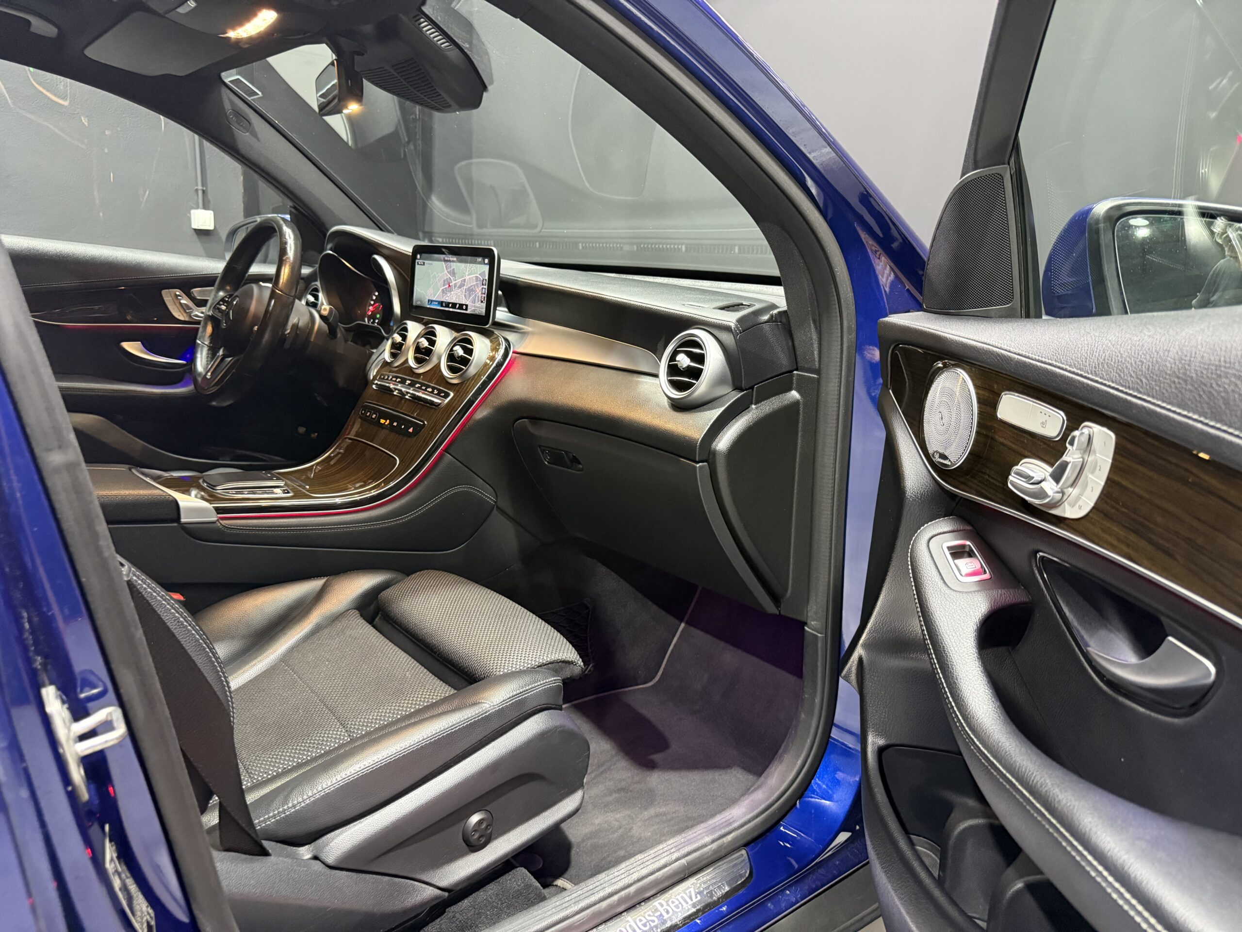 
								MERCEDES-BENZ GLC 300 d Coupé 4MATIC full									