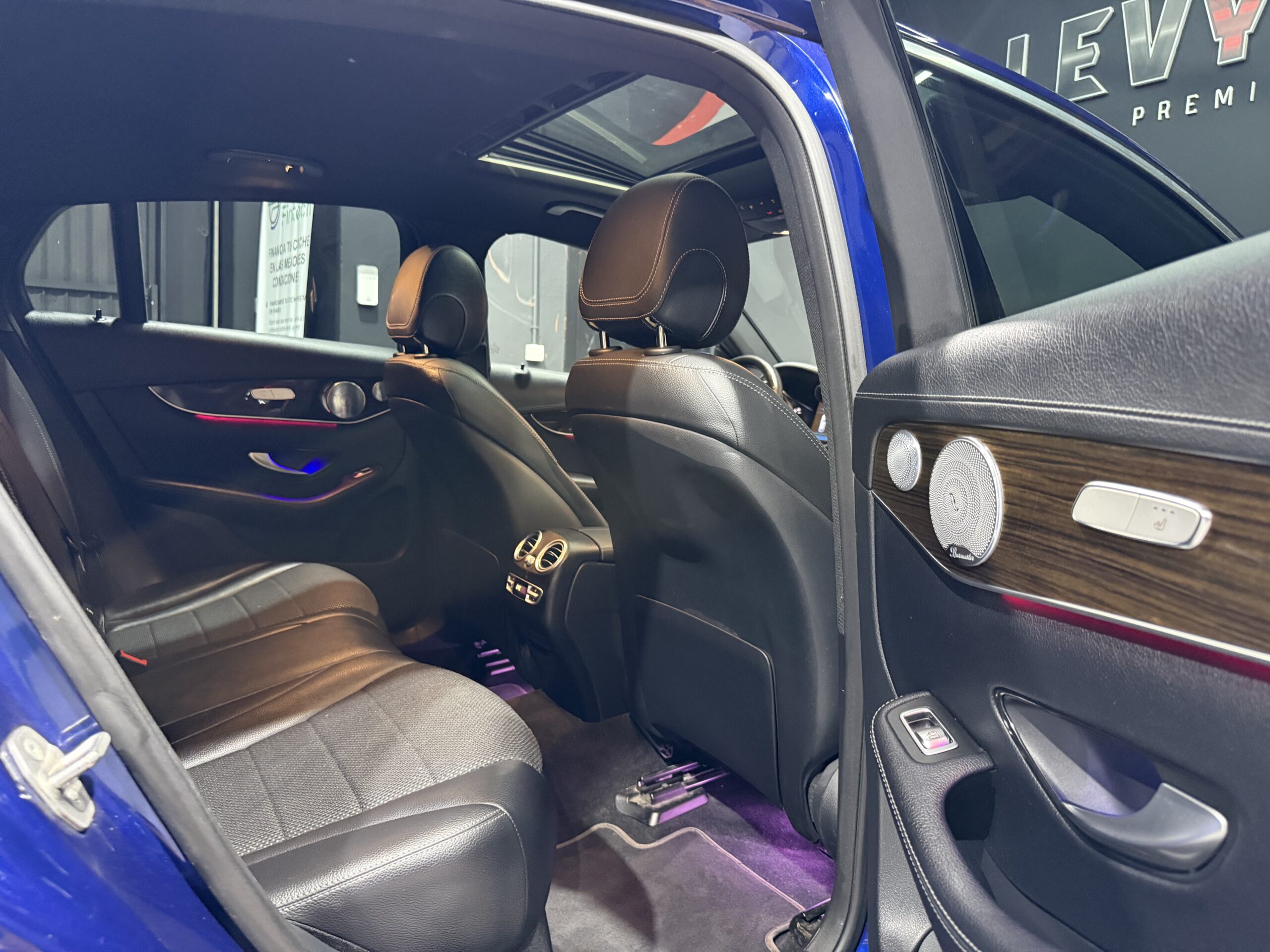 
								MERCEDES-BENZ GLC 300 d Coupé 4MATIC full									