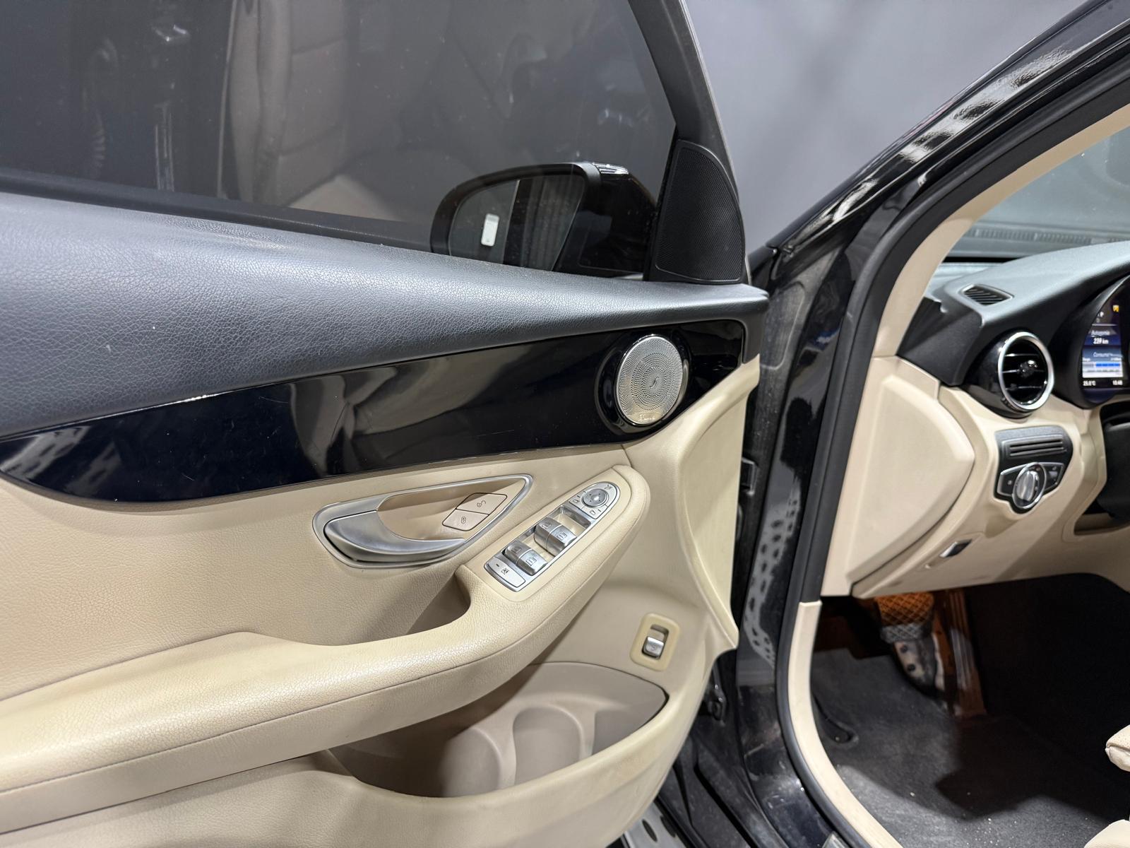 
								MERCEDES-BENZ GLC 250 d Coupé 4MATIC full									