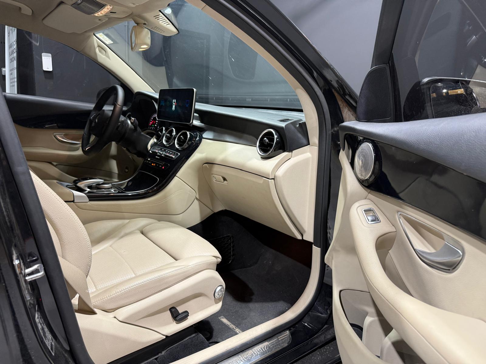 
								MERCEDES-BENZ GLC 250 d Coupé 4MATIC full									