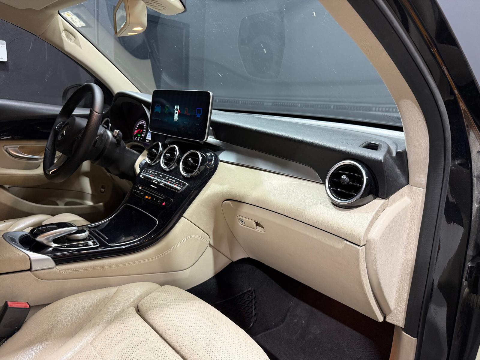 
								MERCEDES-BENZ GLC 250 d Coupé 4MATIC full									