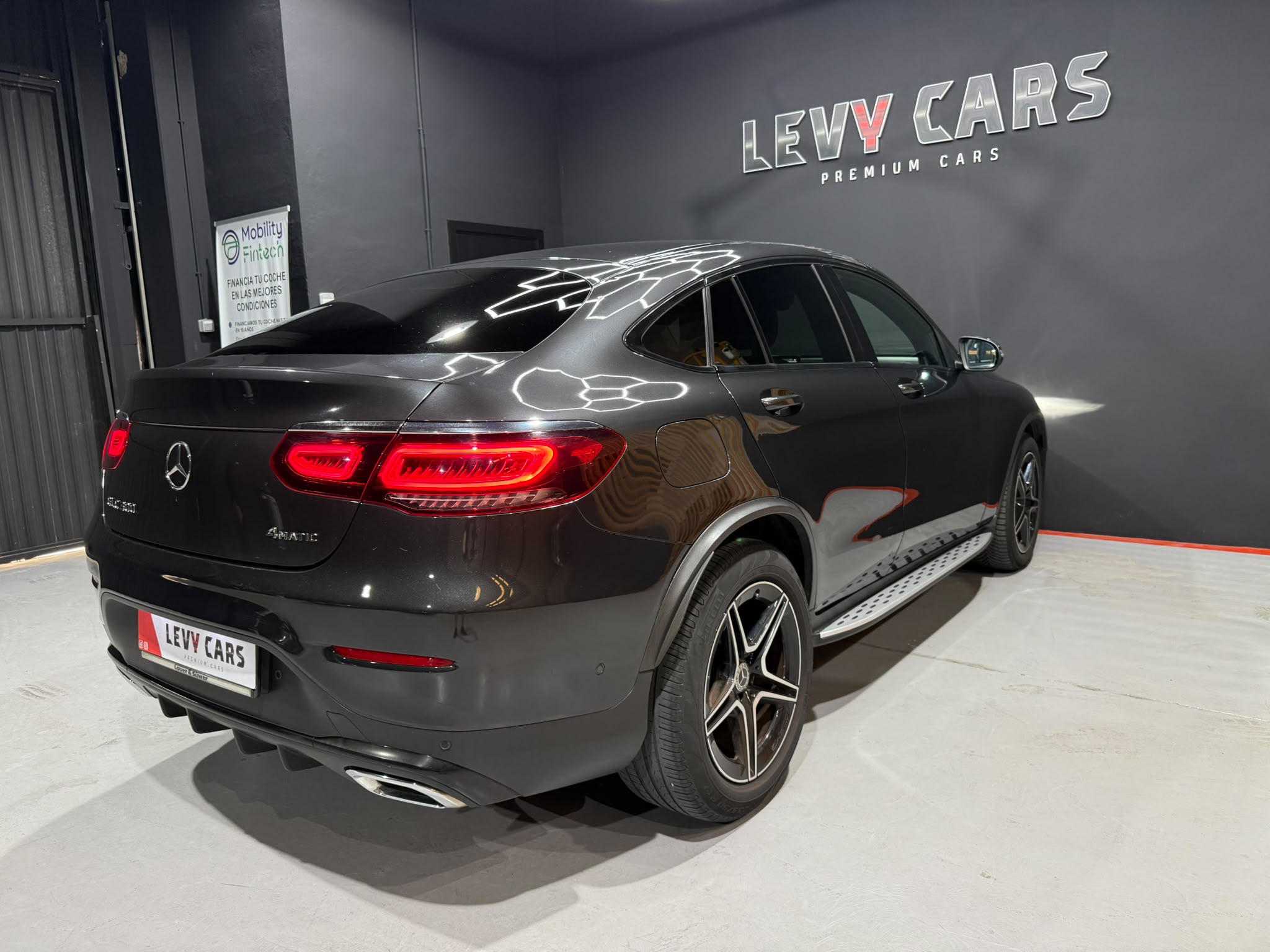 
								MERCEDES-BENZ Clase GLC COUPÉ 300 full									