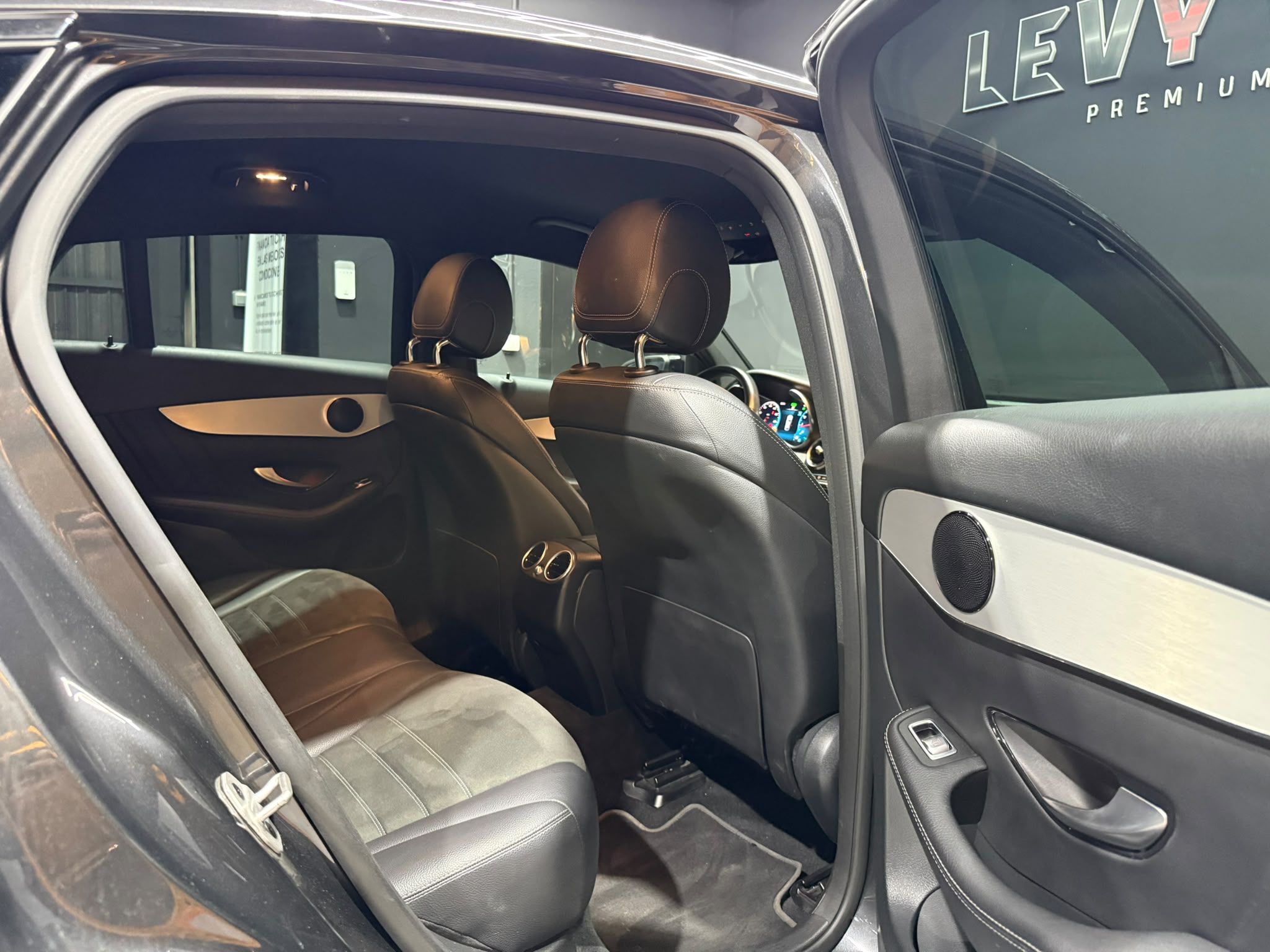 
								MERCEDES-BENZ Clase GLC COUPÉ 300 full									