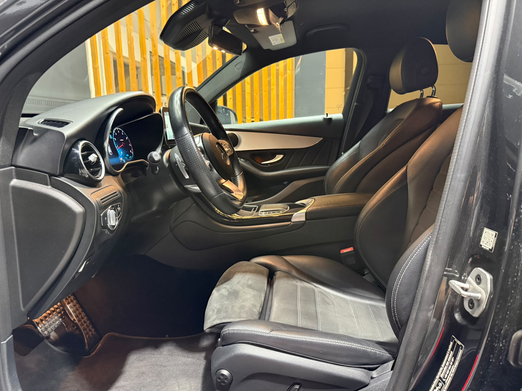 
								MERCEDES-BENZ Clase GLC COUPÉ 300 full									