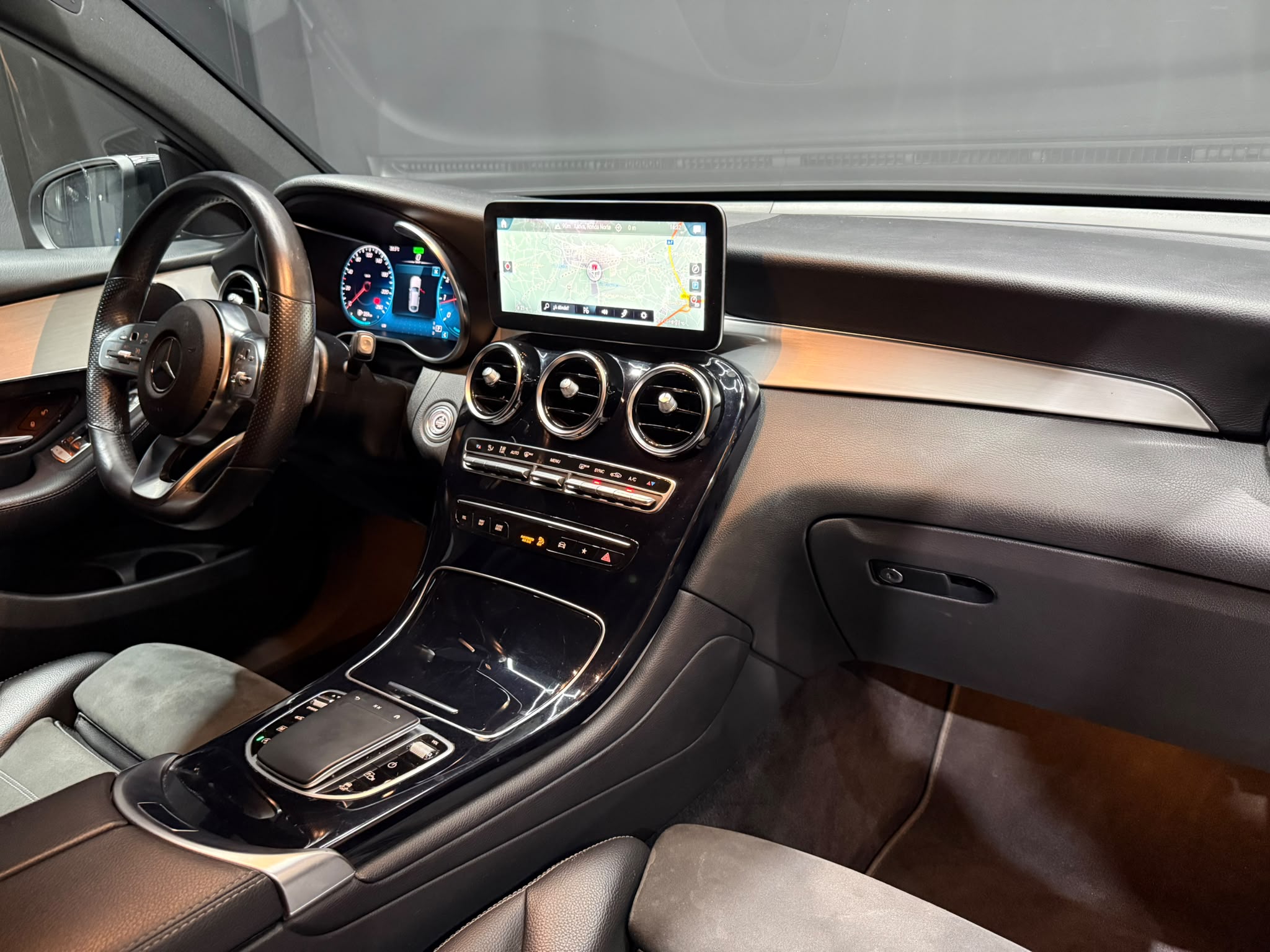 
								MERCEDES-BENZ Clase GLC COUPÉ 300 full									