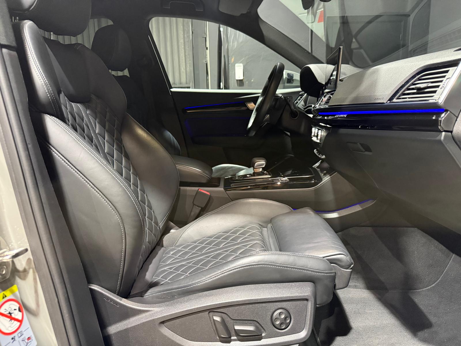
								AUDI Q5 SPORTBACK 40 TDI full									